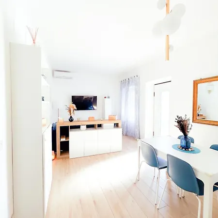 Sea Breeze Garden House * Civitavecchia