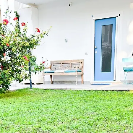 Sea Breeze Garden House
