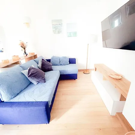 Holiday home Sea Breeze Garden House *